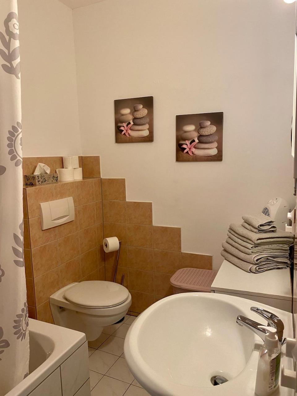 Ferienwohnungen "Am Fuerstenweg" Neuwied Room photo
